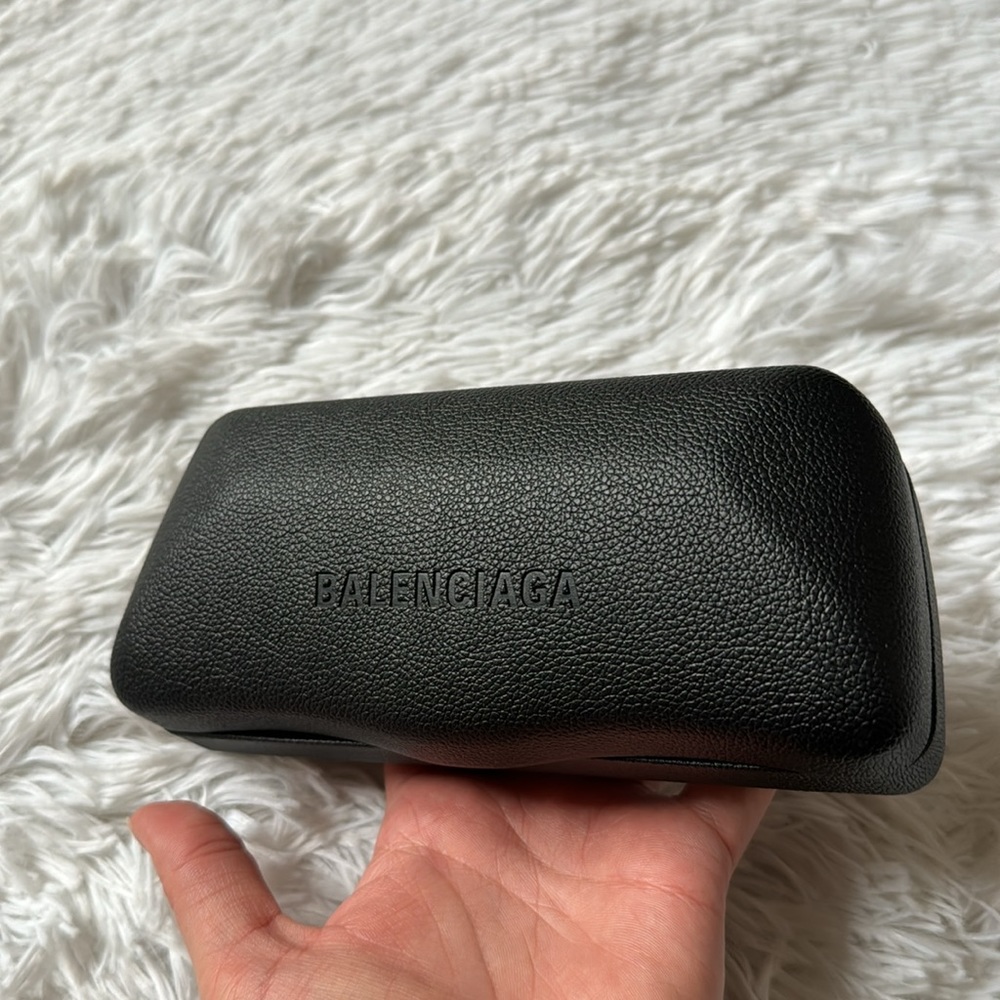 BALENCIAGA EXTRA LARGE BLACK LEATHER SUNGLASSES CASE WITH DRAWSTRING POUCH NEW - Picture 6 of 14